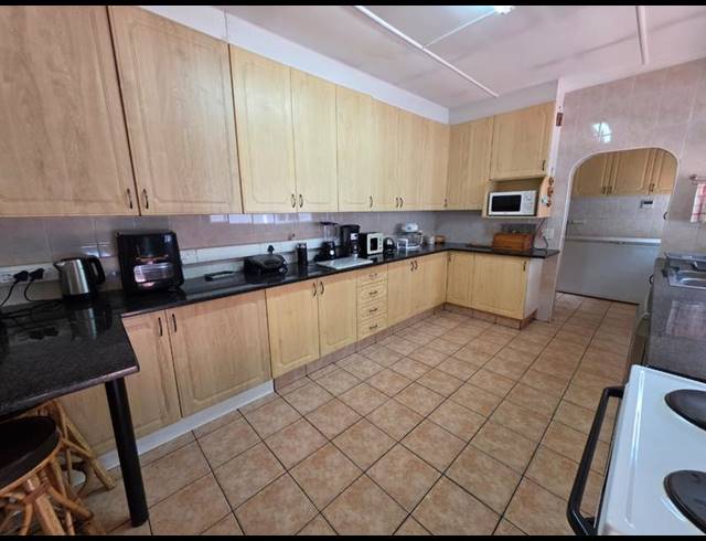 5 BEDROOM HOUSE FOR SALE IN MEYERTON CENTRAL